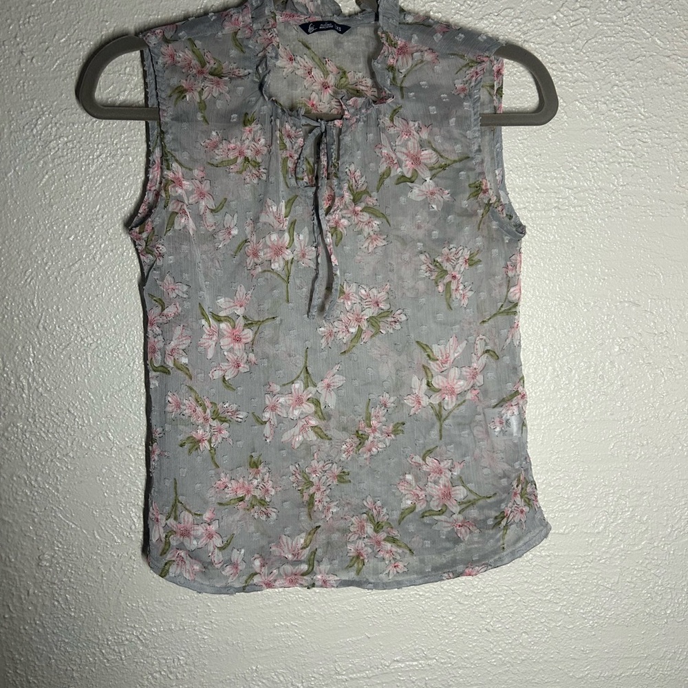 Flying Machine Light Gray Sheer Floral Tie-Neck Sleeveless Top